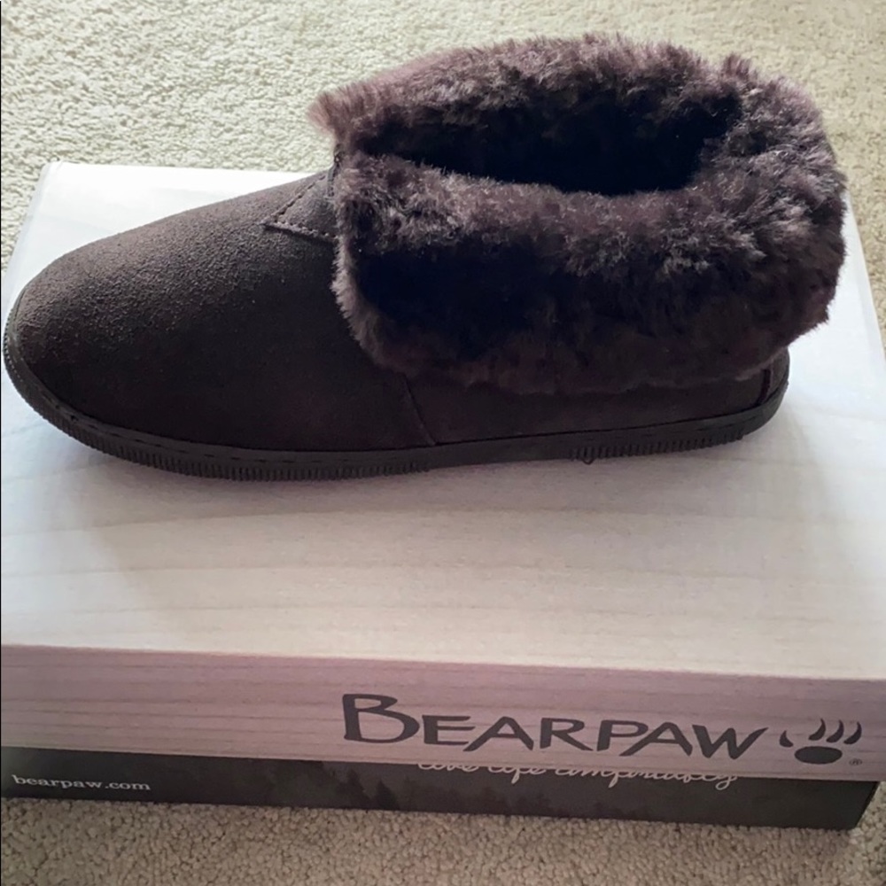 Brand new! Bearpaw!